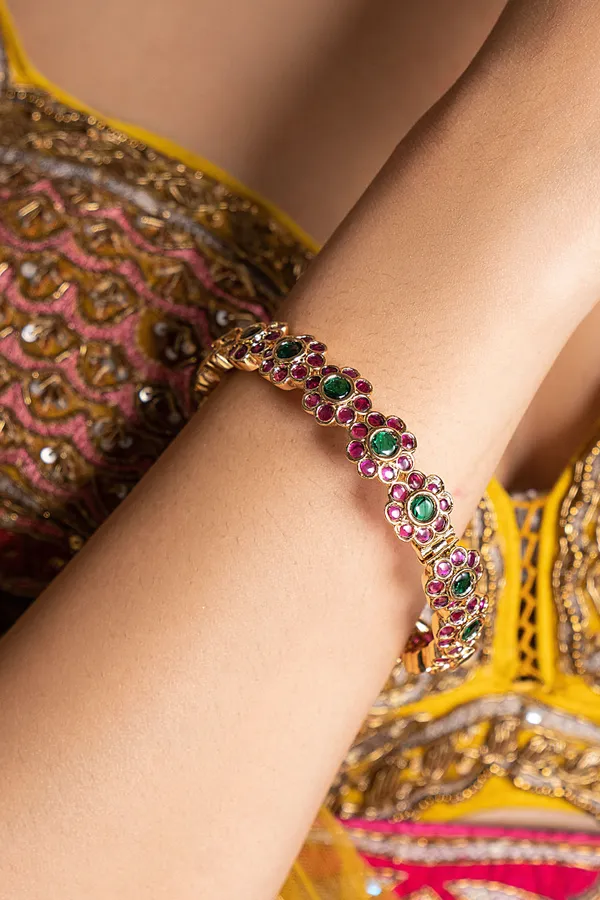 Green Center Pink Kundan Flower Kada