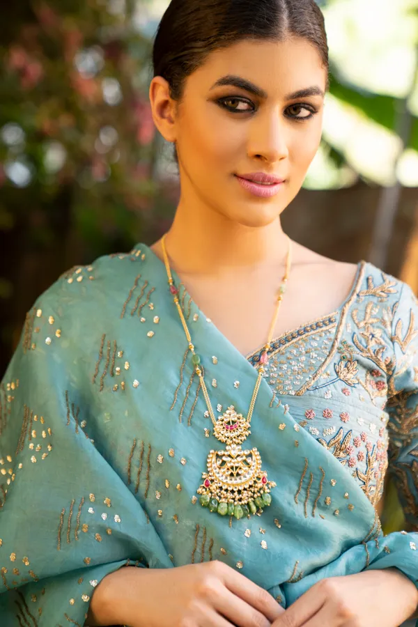 Red Kundan Gold & White Necklace With Green Drops