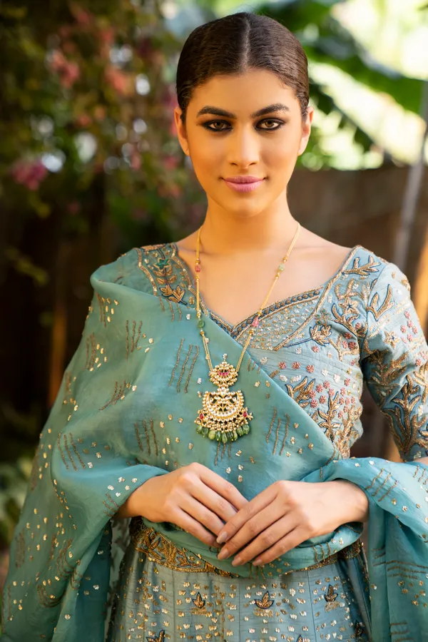 Red Kundan Gold & White Necklace With Green Drops