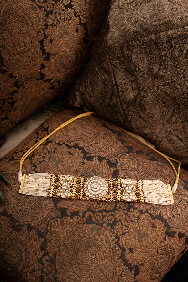 Statement Gold & White Kundan Round Center Choker Necklace Set