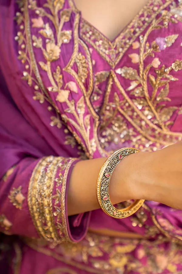Pink Kundan Black Meenakari Kada