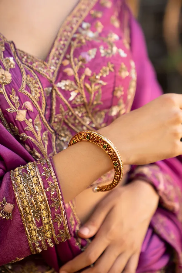 Green & White Kundan Red Meenakari Kada