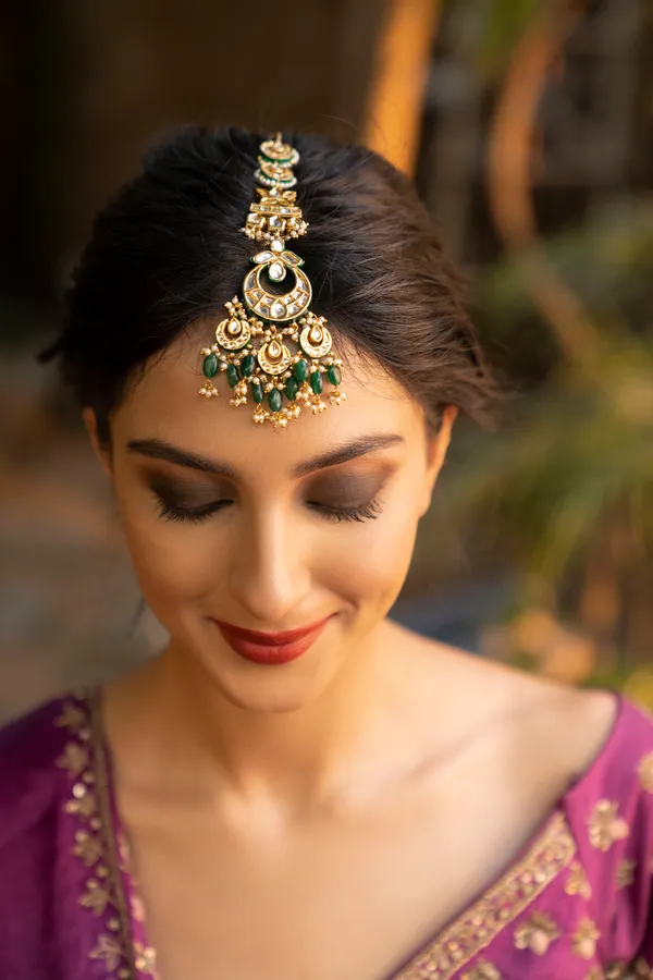 Diya Maang Tikka With Green Drops