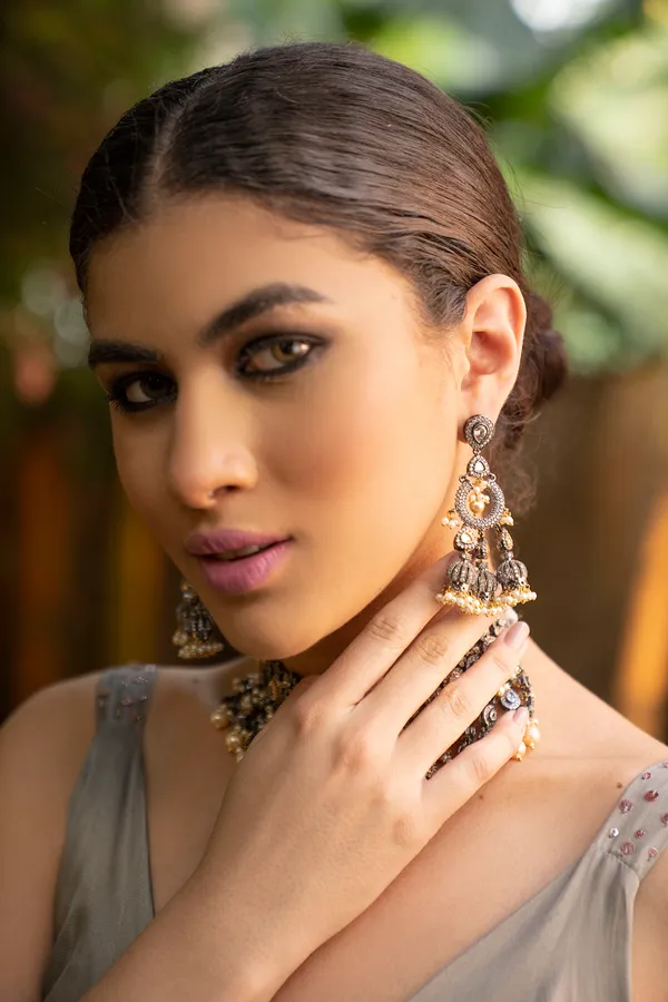 Dual Tone Zirconia Necklace With Pearls Set