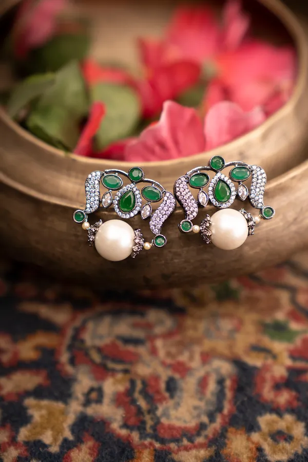Green Zircon Earrings with Pearl
