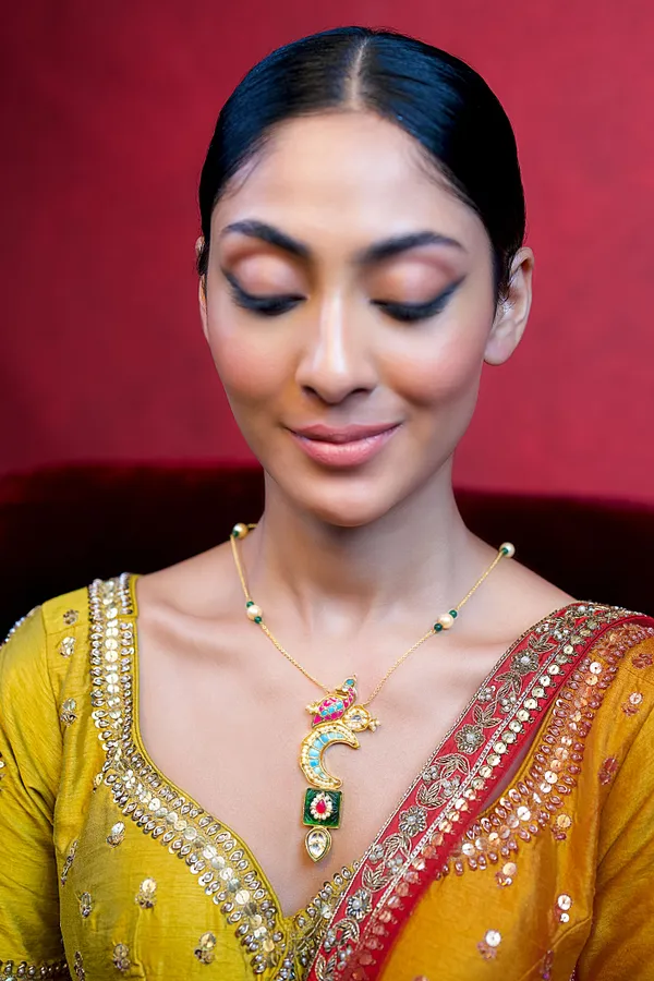 Red Kundan Feroza Chand Necklace