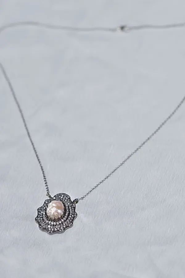 Zirconia Baroque Necklace Pendant