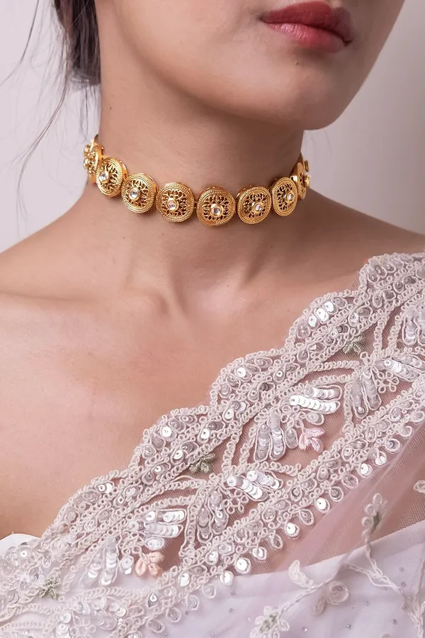 White Kundan Golden Round Choker Necklace