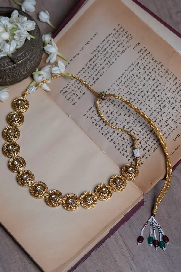 White Kundan Golden Round Choker Necklace