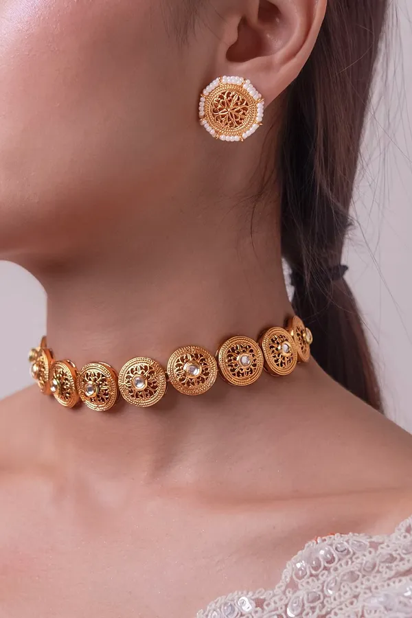 White Pearls Golden Round Earrings Studs