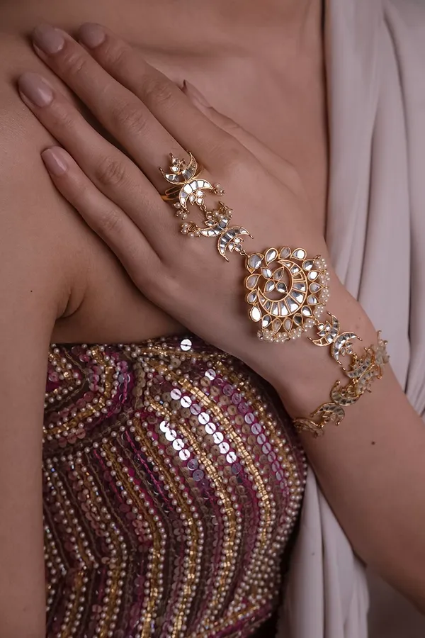 Gold & White Kundan Chand Haathphool