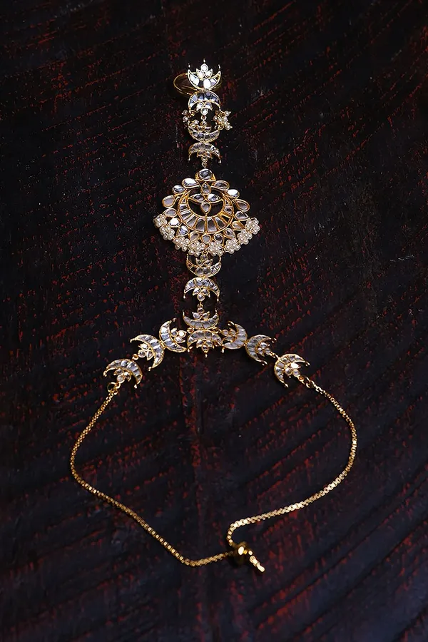 Gold & White Kundan Chand Haathphool