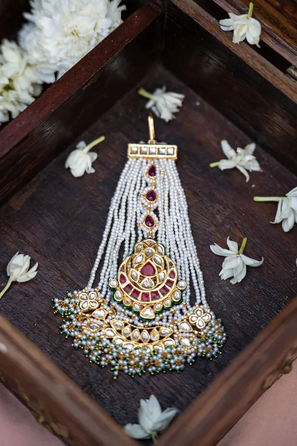 Red Kundan Golden Chand White & Green Pearls Passa