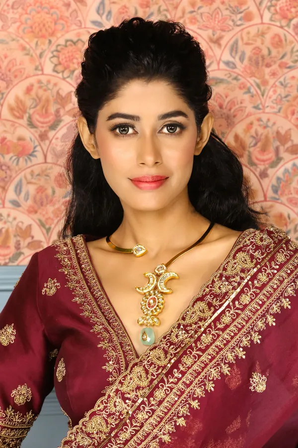 Red Meena Golden Chand Pendant Necklace