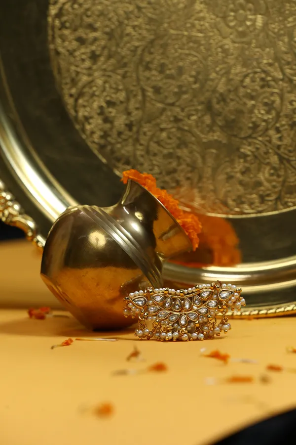 Gold & White Pearls Ring