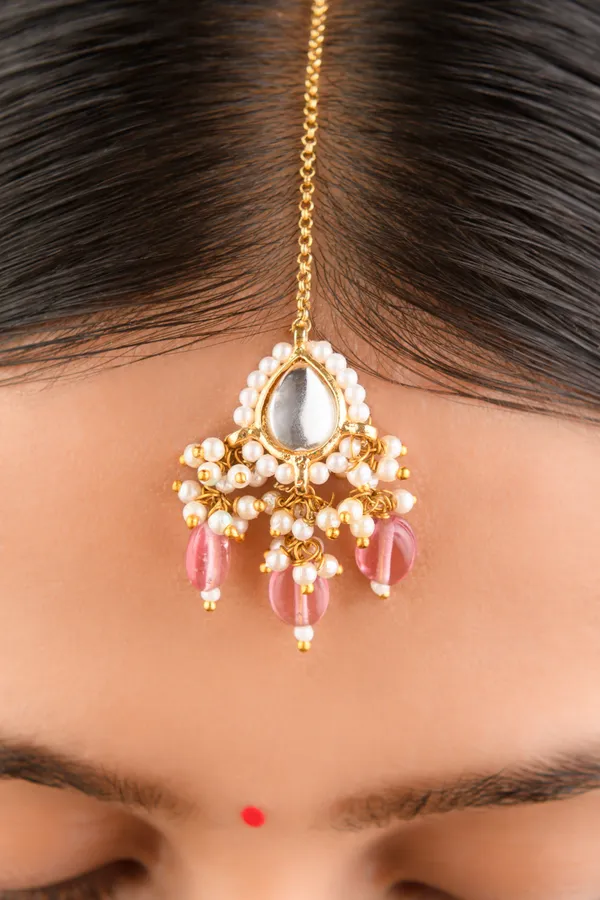 Tourmaline Stone Kundan Maang Tikka