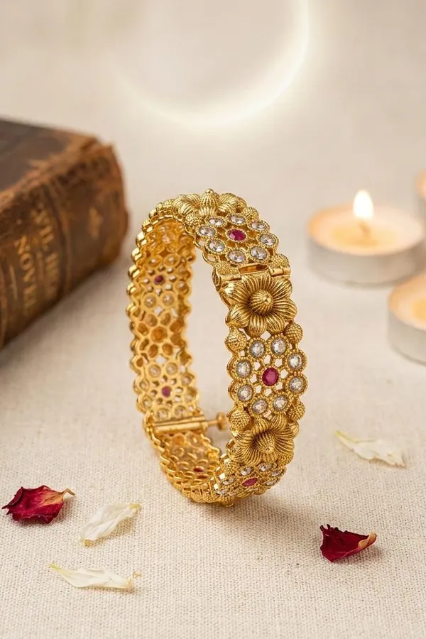 Red Kundan Gold & White Kada