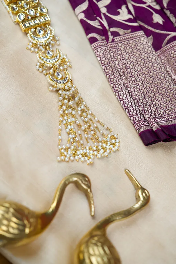 Gold & White Kundan Chand Choti Phool