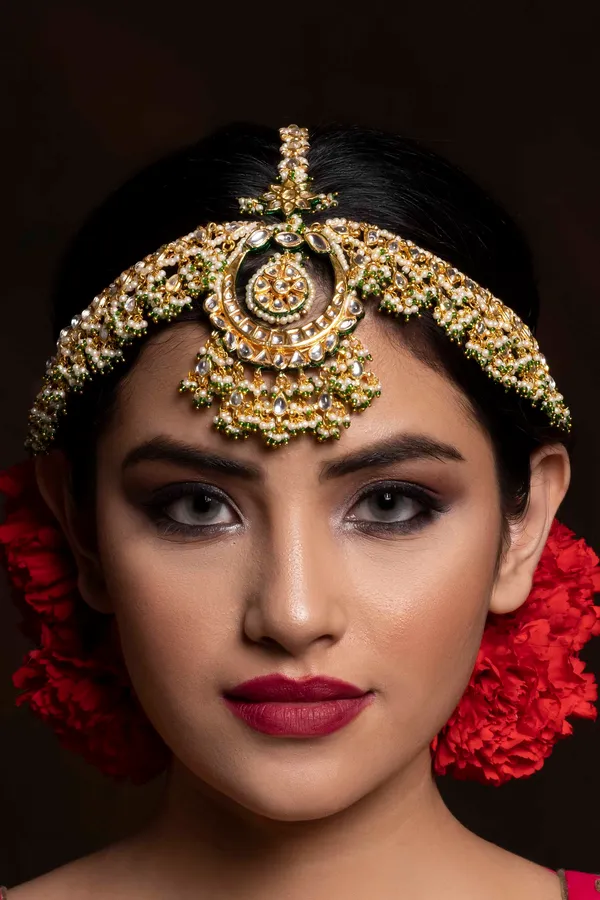 Statement Pearl & Kundan MathaPatti