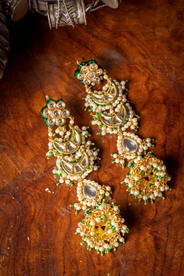 Kundan Chand & Pearl Jhumki Earrings