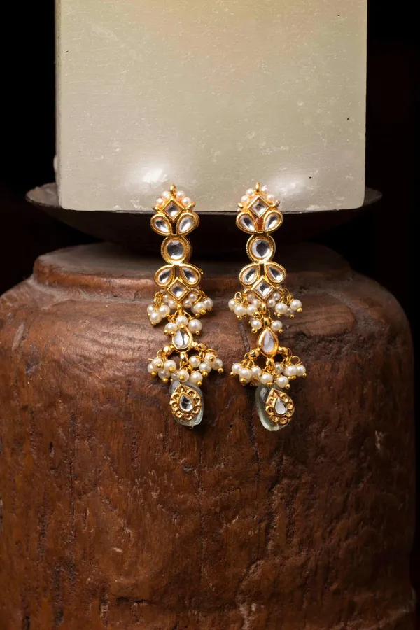Kundan Decor Barium Pearls Earrings