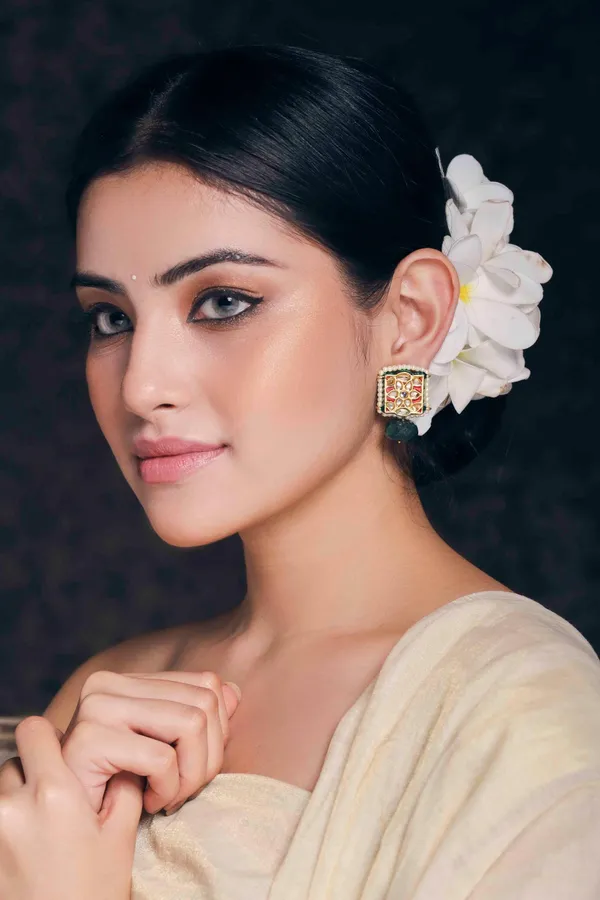 Marron Mist Green Stone Earrings