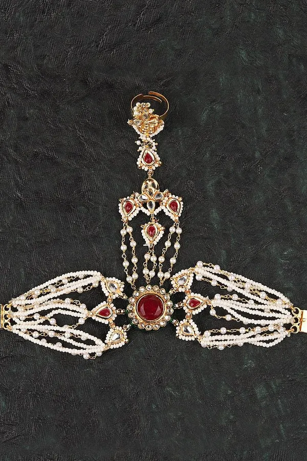 Red Bloom Pearl Strings Haathphool