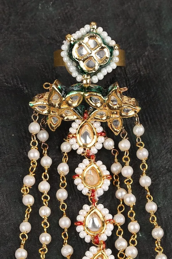 White Pearl & Kundan Multi Pearl String Haathphool