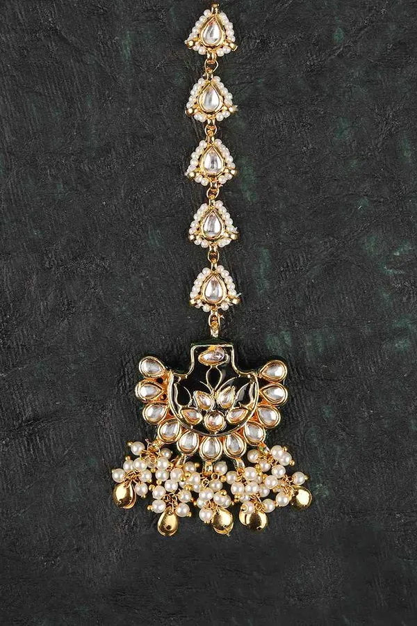 Black Meenakari with Pearls Kundan Maang Tikka