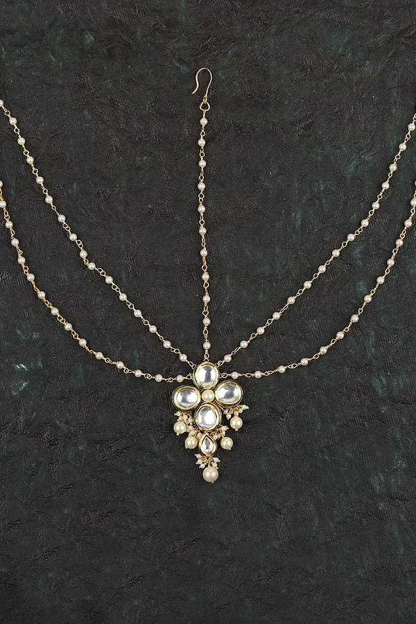 Clover Kundan Flower Pearls Mathapatti