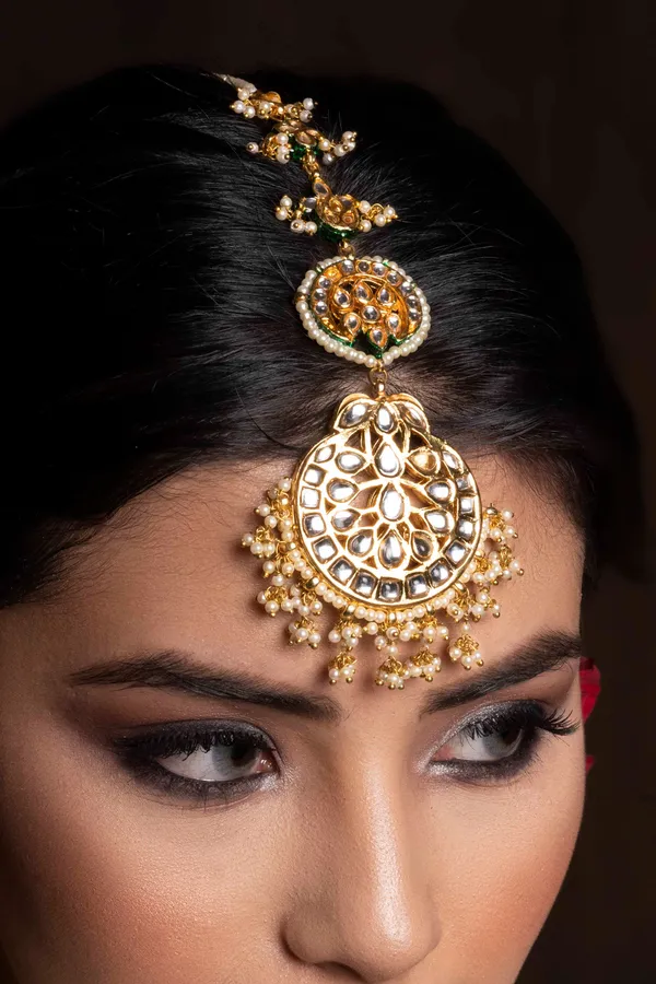 Layered Floral Chand Kundan Pearl Maang Tikka