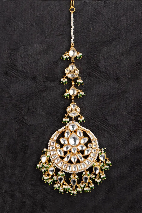 Kundan & Pearl Maang Tikka