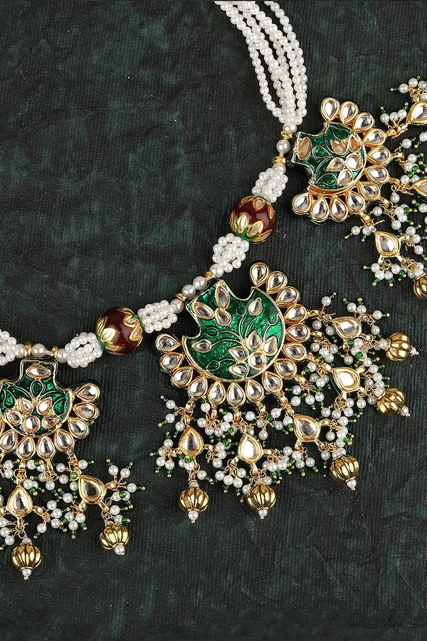 Green Meenakari & Pearls Kundan Necklace