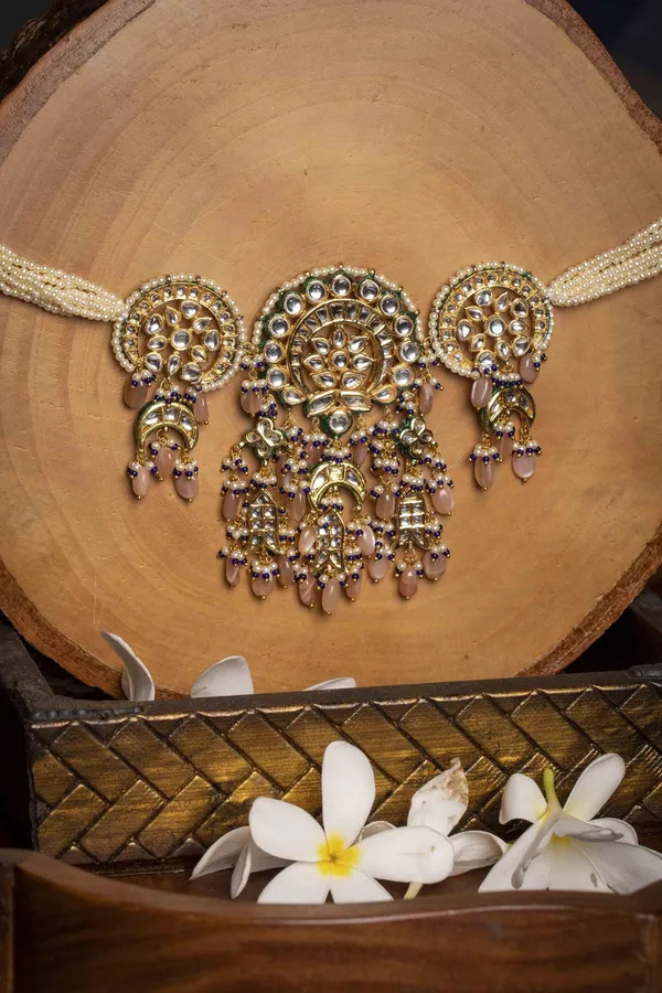 Kundan Round Trippling Choker