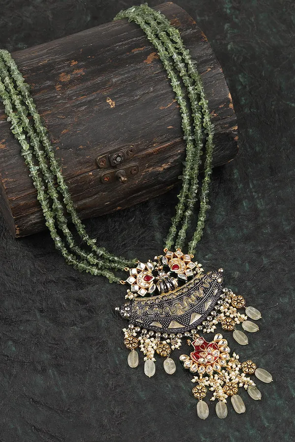 Pitaara Red & Green Dual Finish Necklace