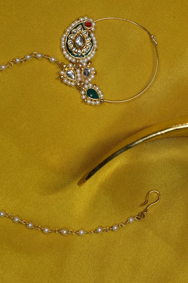 Red & Green Kundan Paisley Nath