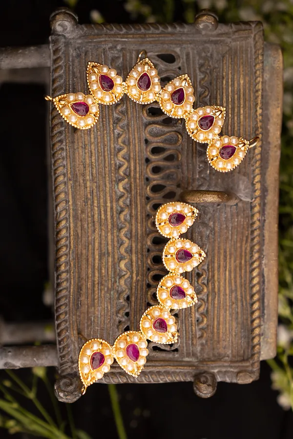 Red Kundan Earcuff Earrings With Pearls