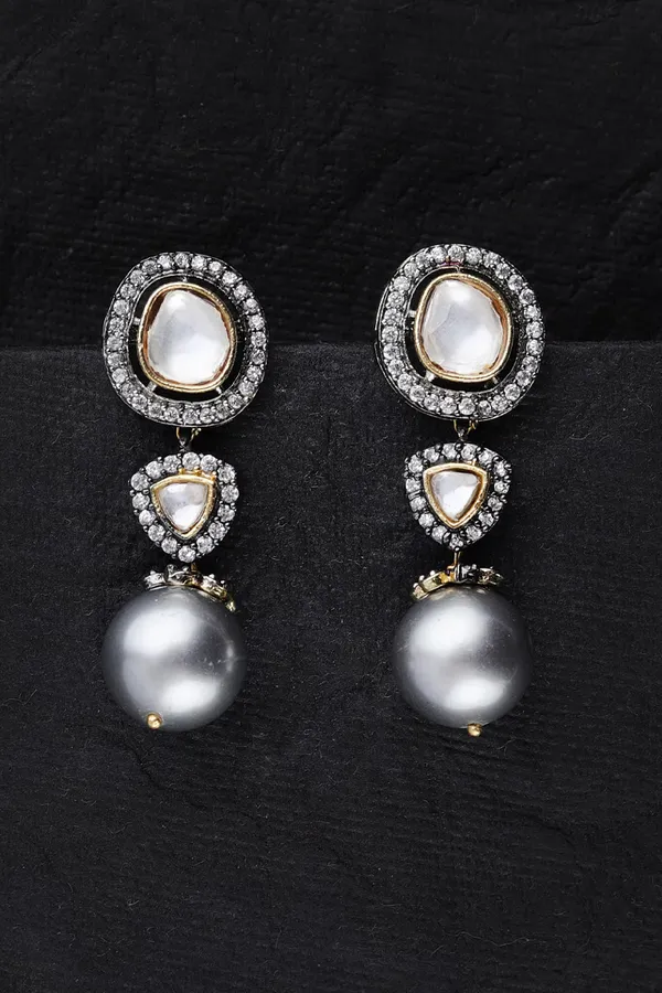 Zirconia Grey Pearl Earings