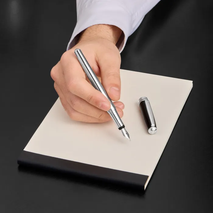 Hugo Boss Fountain Pen Essential Classic Black & Chrome