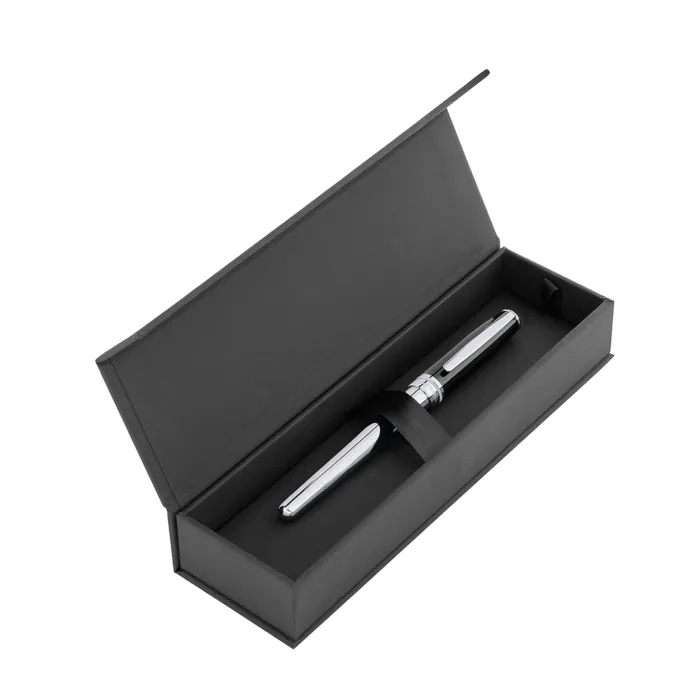 Hugo Boss Fountain Pen Essential Classic Black & Chrome