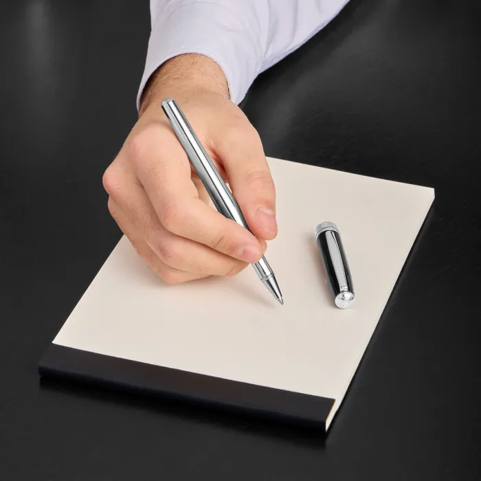Hugo Boss Rollerball Pen Essential Classic Black & Chrome