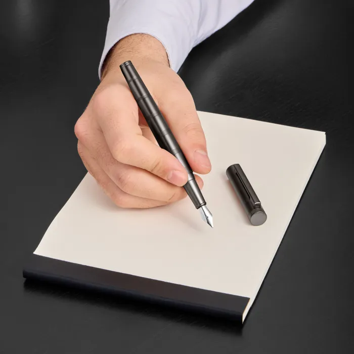 Hugo Boss Fountain Pen Loop Stripes Gun