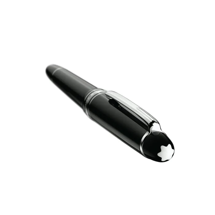 Montblanc MeisterstÃÂ¼ck Classique Medium Fountain Pen - Black With Platinum Trims