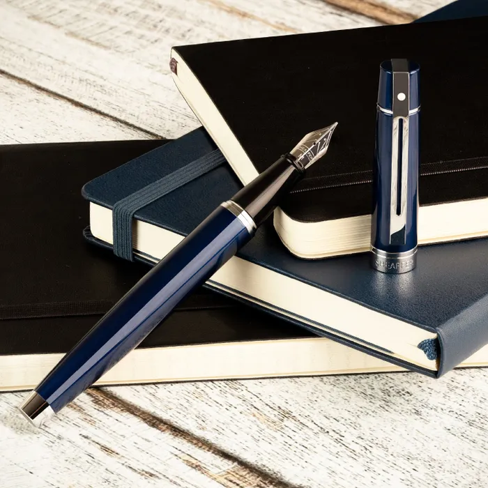 Sheaffer Gift 300 Fountain Pen (Medium) Glossy Blue with Chrome-Plated Trim