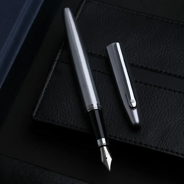 Sheaffer VFM 9426 Brushed Chrome Fountain Pen With Chrome Trim - Medium