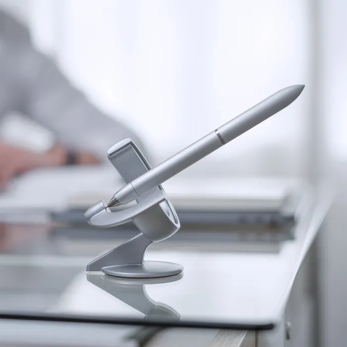 Novium Hover 3.0 Future Edition Fountain Pen - Frost Silver