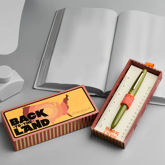 Esterbrook Back to the Land Estie Quirky Leaf Fountain Pen with Gold Trims - Medium