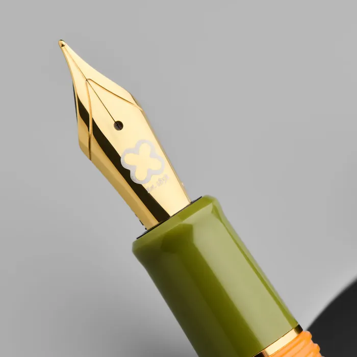 Esterbrook Back to the Land Estie Quirky Leaf Fountain Pen with Gold Trims - Medium
