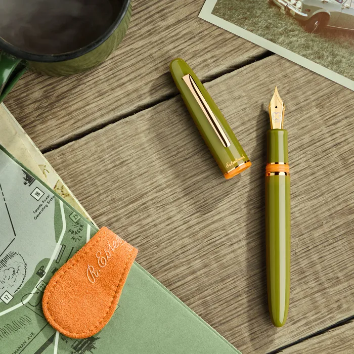 Esterbrook Back to the Land Estie Quirky Leaf Fountain Pen with Gold Trims - Medium