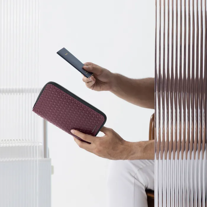 Lapis Bard Enigma Passport Wallet - Bordeaux